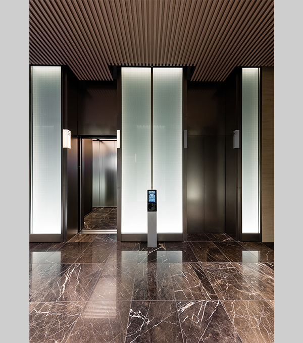 5階 オフィス低層エレベーター乗り場