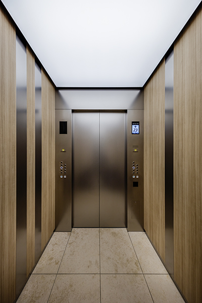高層オフィスエレベーター　かご内