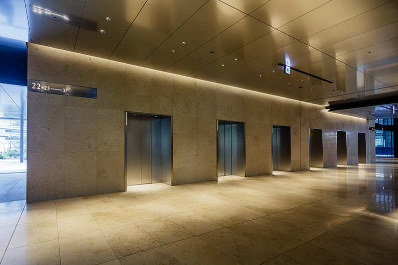 シャトルエレベーターホール