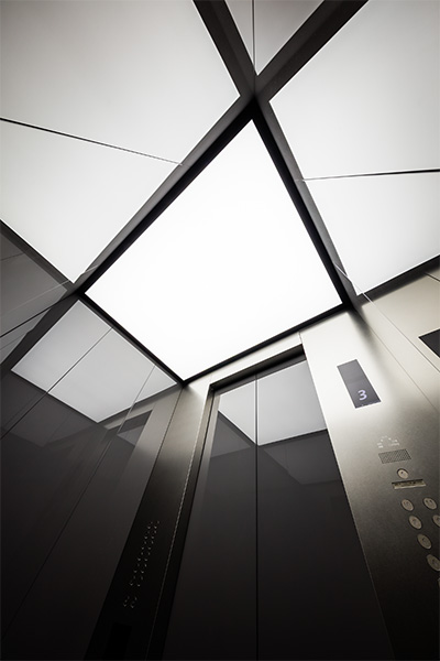 エレベーター　かご天井