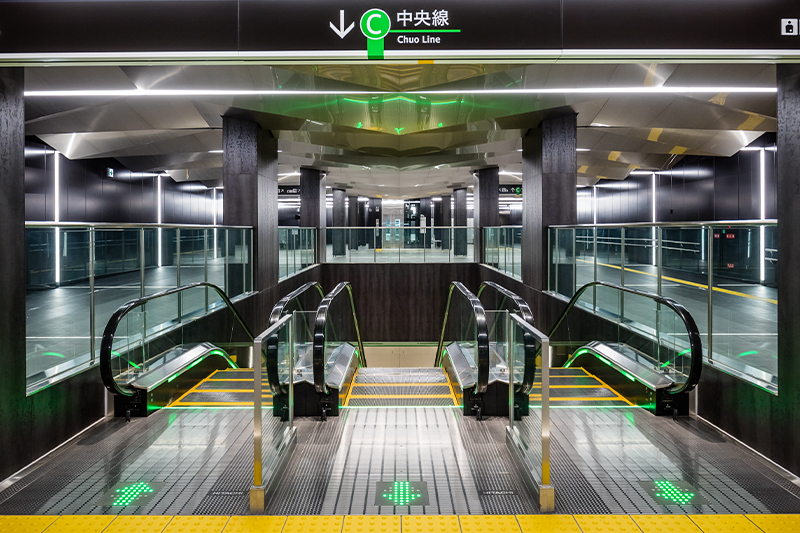エスカレーター2～4号機